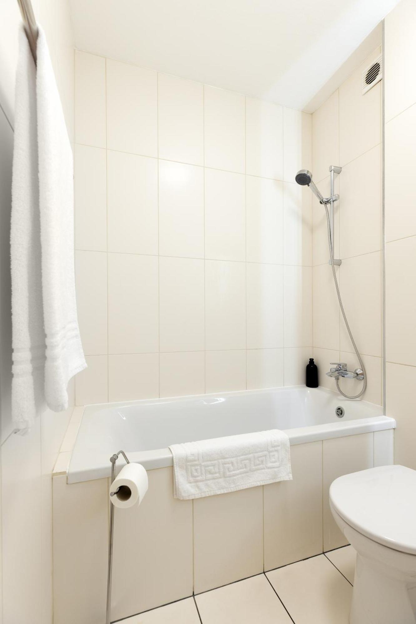 Neu! Apartment Mit Klimaanlage, Nahe Hauptbahnhof Vienna Luaran gambar